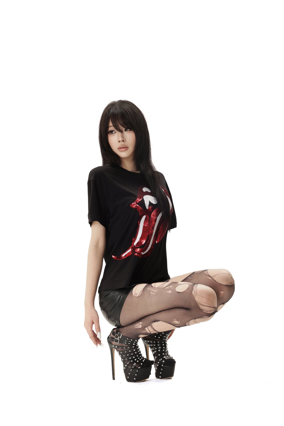 BAD TASTE sequin graphic cotton linen tee