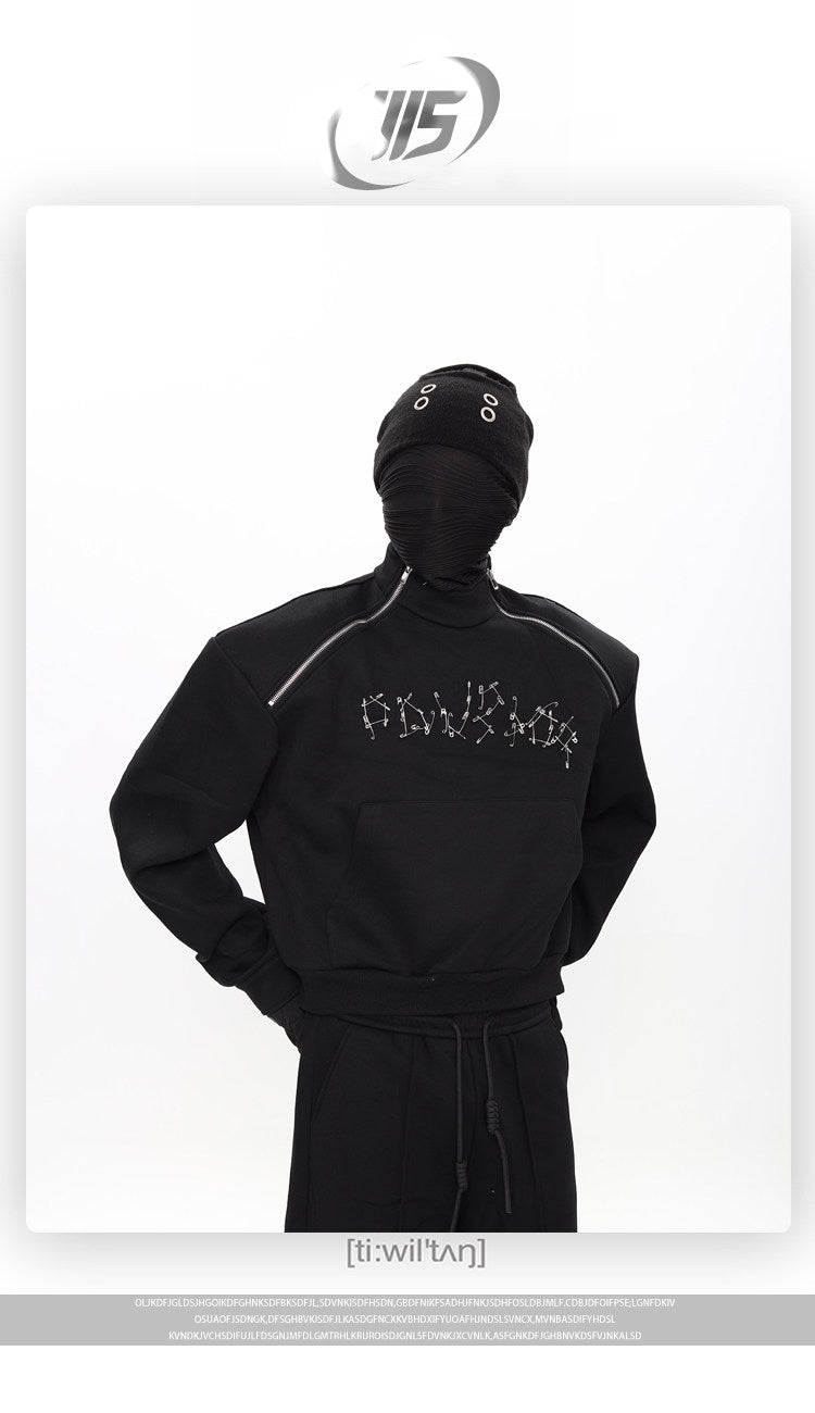 Sudadera con capucha MANSON AVANT-GARDE con cremallera y detalle de imperdible