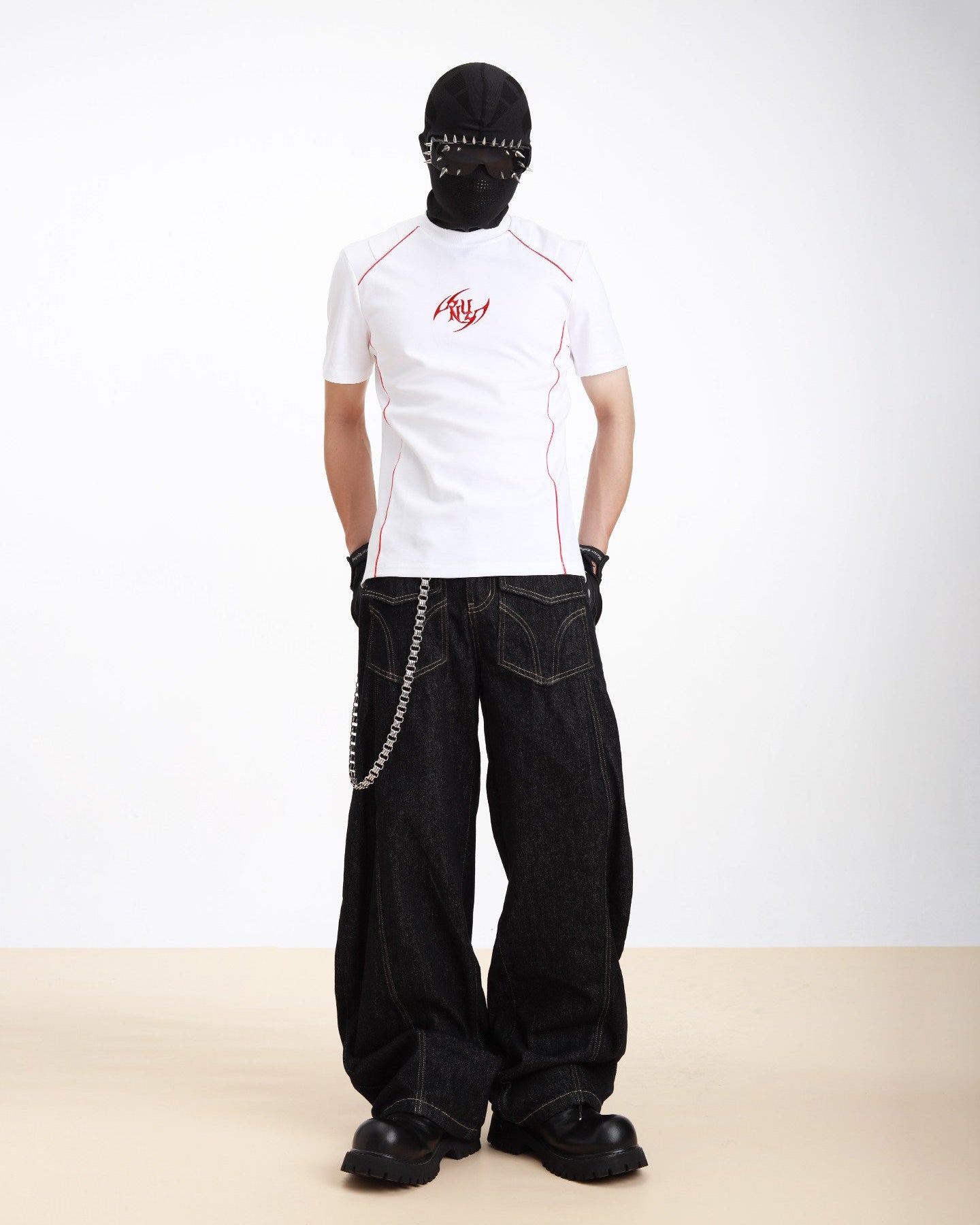 Red Embroidery Piped Fitted Sport Tee