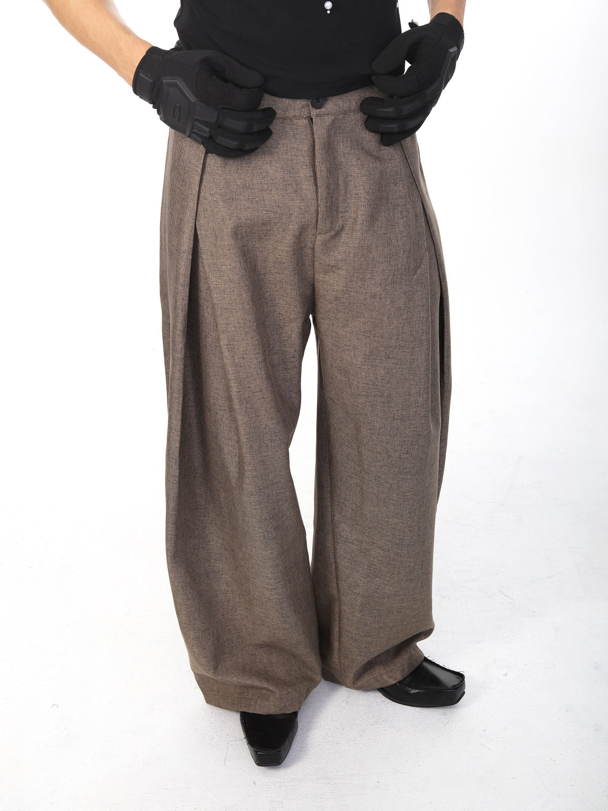 ELSEWHERE cross-pleated relaxed straight-leg cotton trousers, additional product photograph 3 | OFFCULTURE®