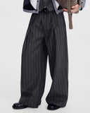 PLEATED WRINKLE STRIPE TROUSERS