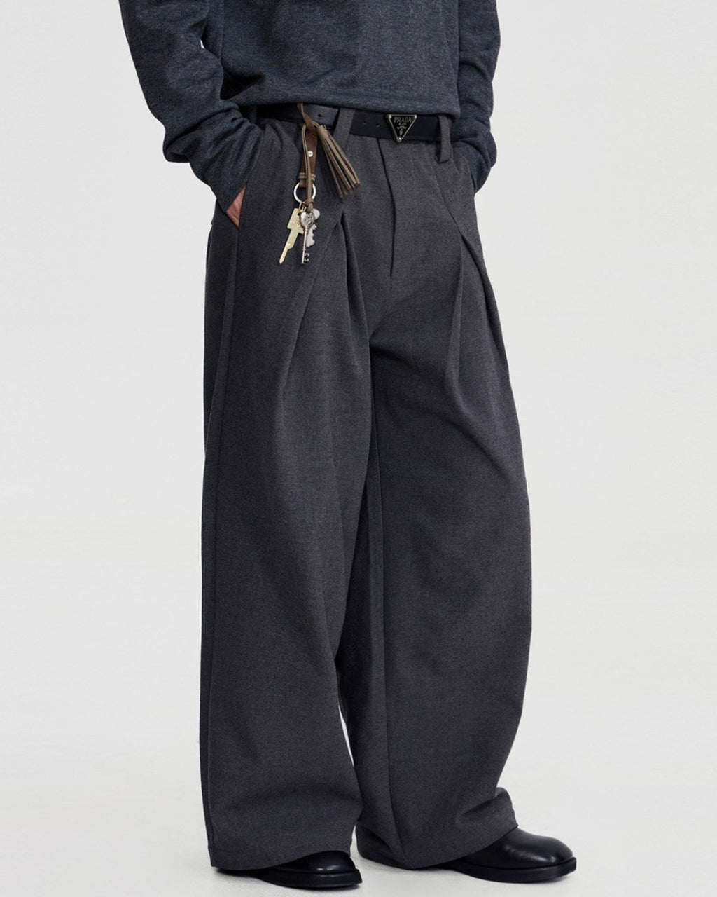 WAIST PLEATED WIDE TROUSERS