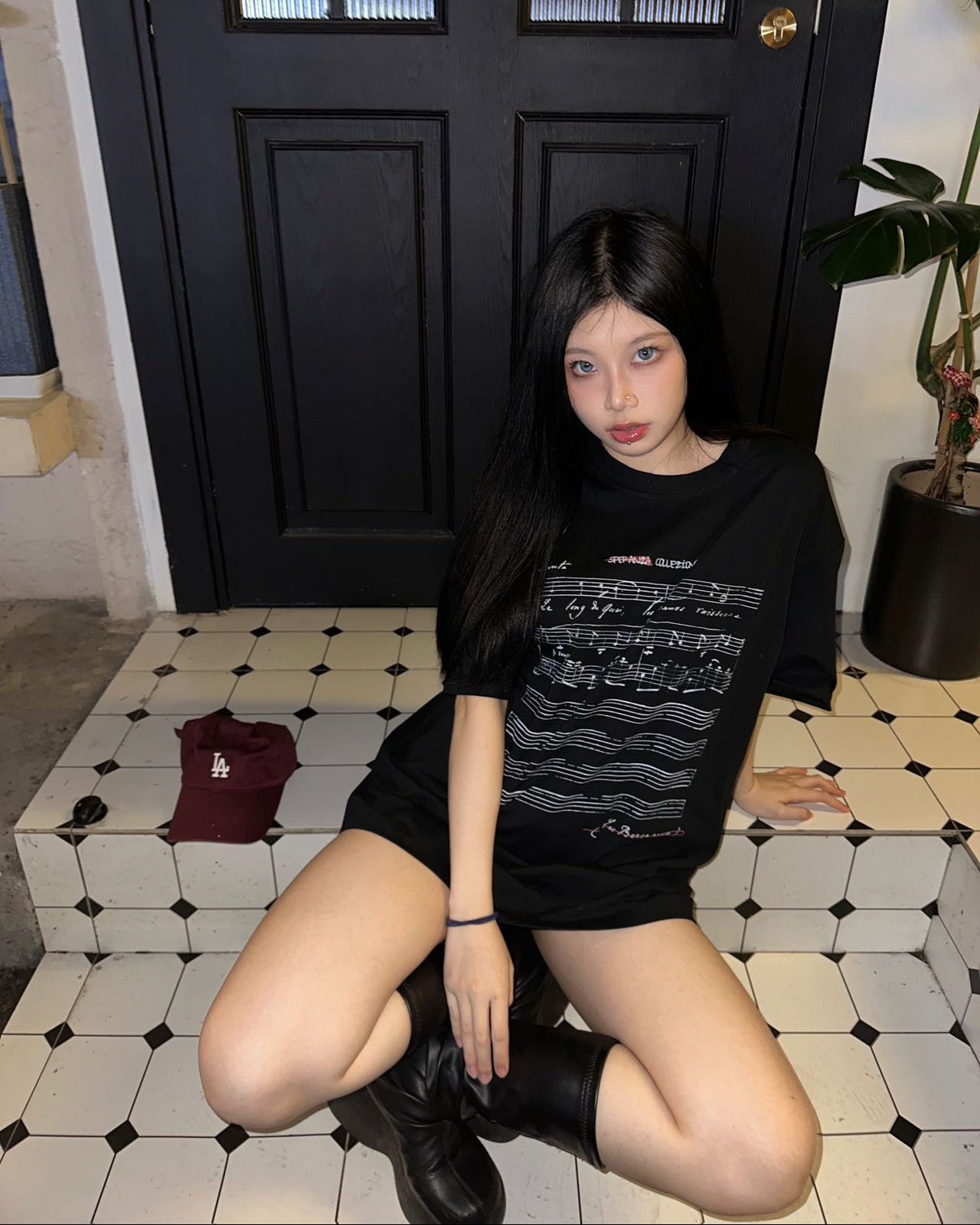 XEQUATION MUSIC SCORE PRINT TEE