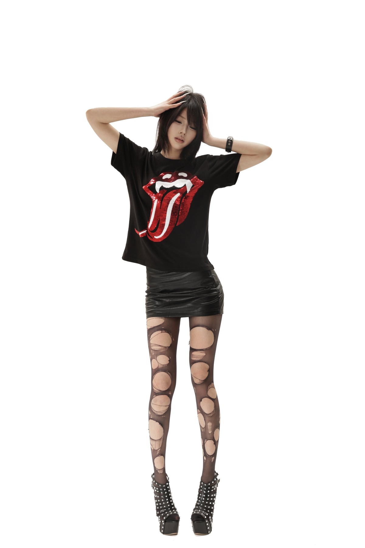 BAD TASTE sequin graphic cotton linen tee