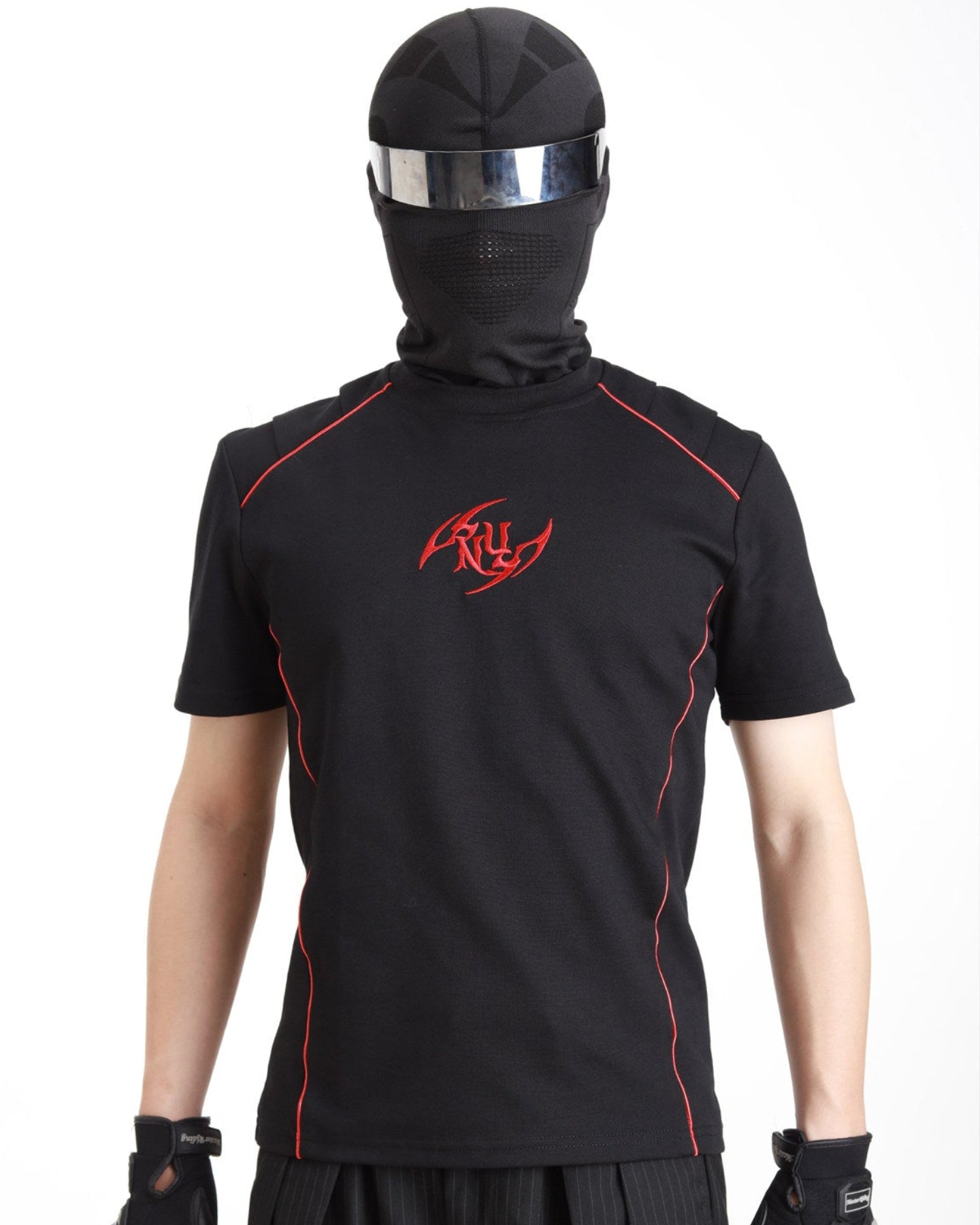 RED EMBROIDERY PIPED FITTED SPORT TEE