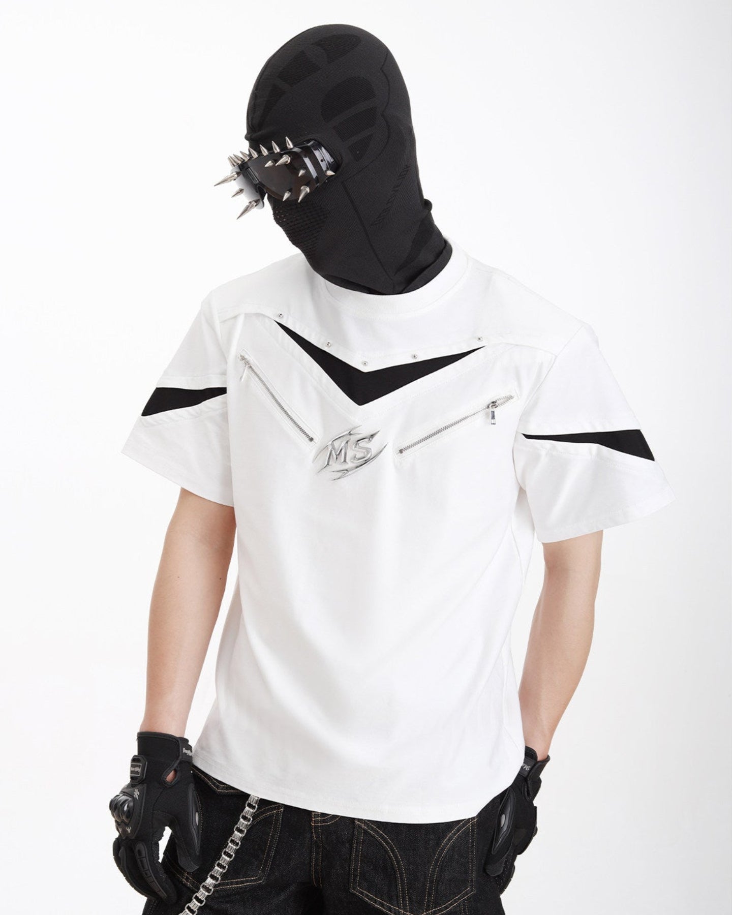 ZIP DETAIL DECONSTRUCTED LOGO GRAPHIC TEE