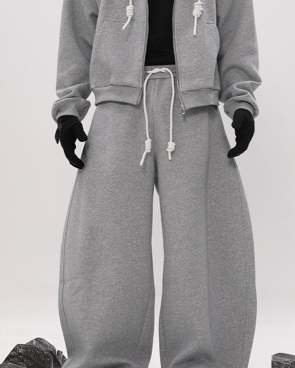 WIDE LEG ARC SWEAT PANTS