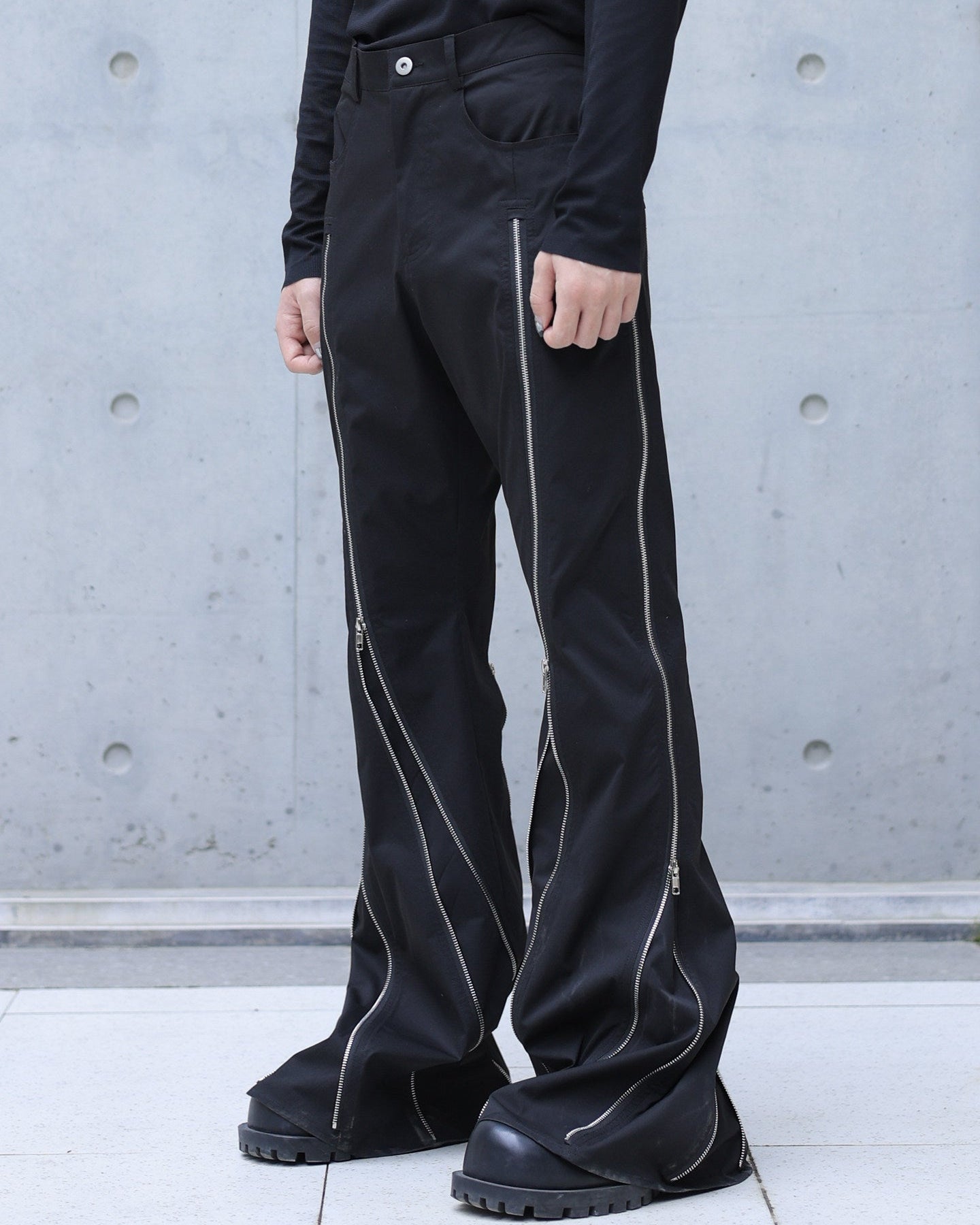 ZIPPER DETAIL FLARE PANTS