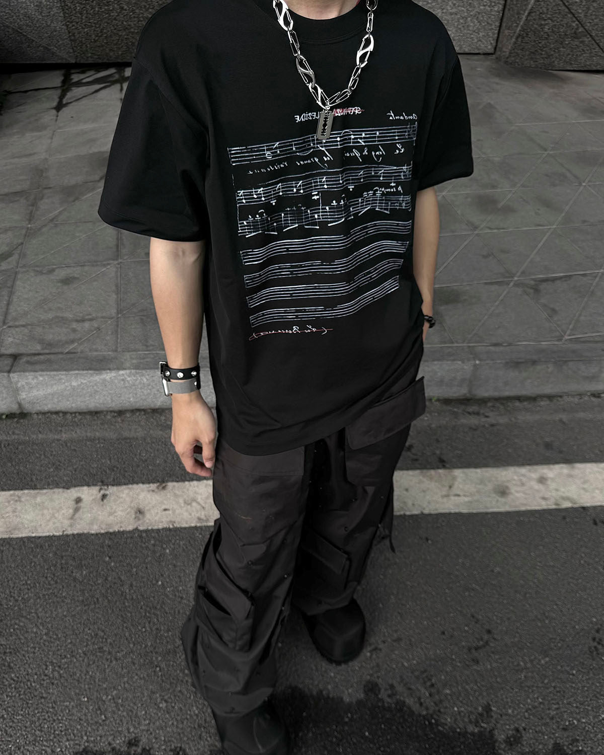 XEQUATION MUSIC SCORE PRINT TEE