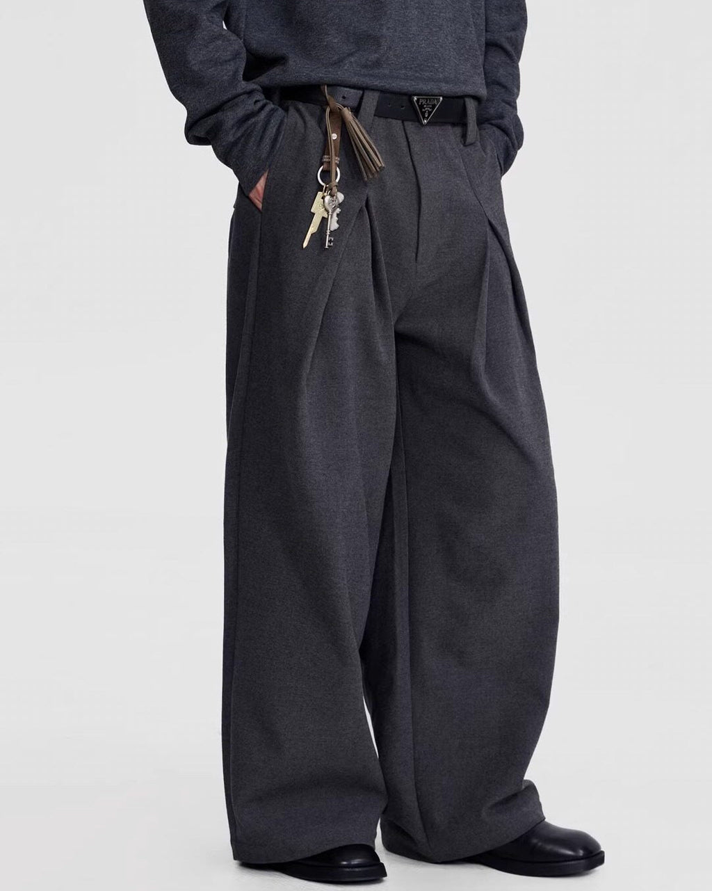 WAIST PLEATED WIDE TROUSERS