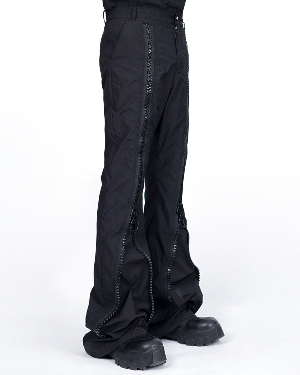 ZIPPER PARACHUTE FLARE PANTS