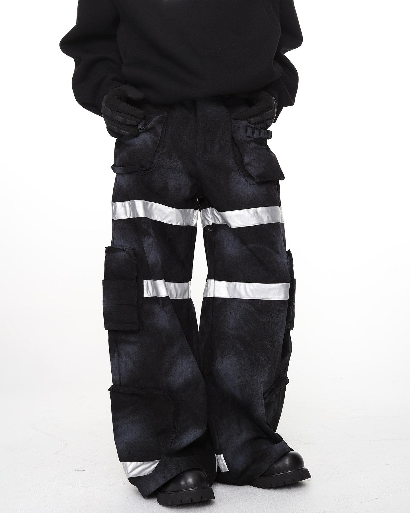 DISTRESSED REFLECTIVE CARGO JEANS