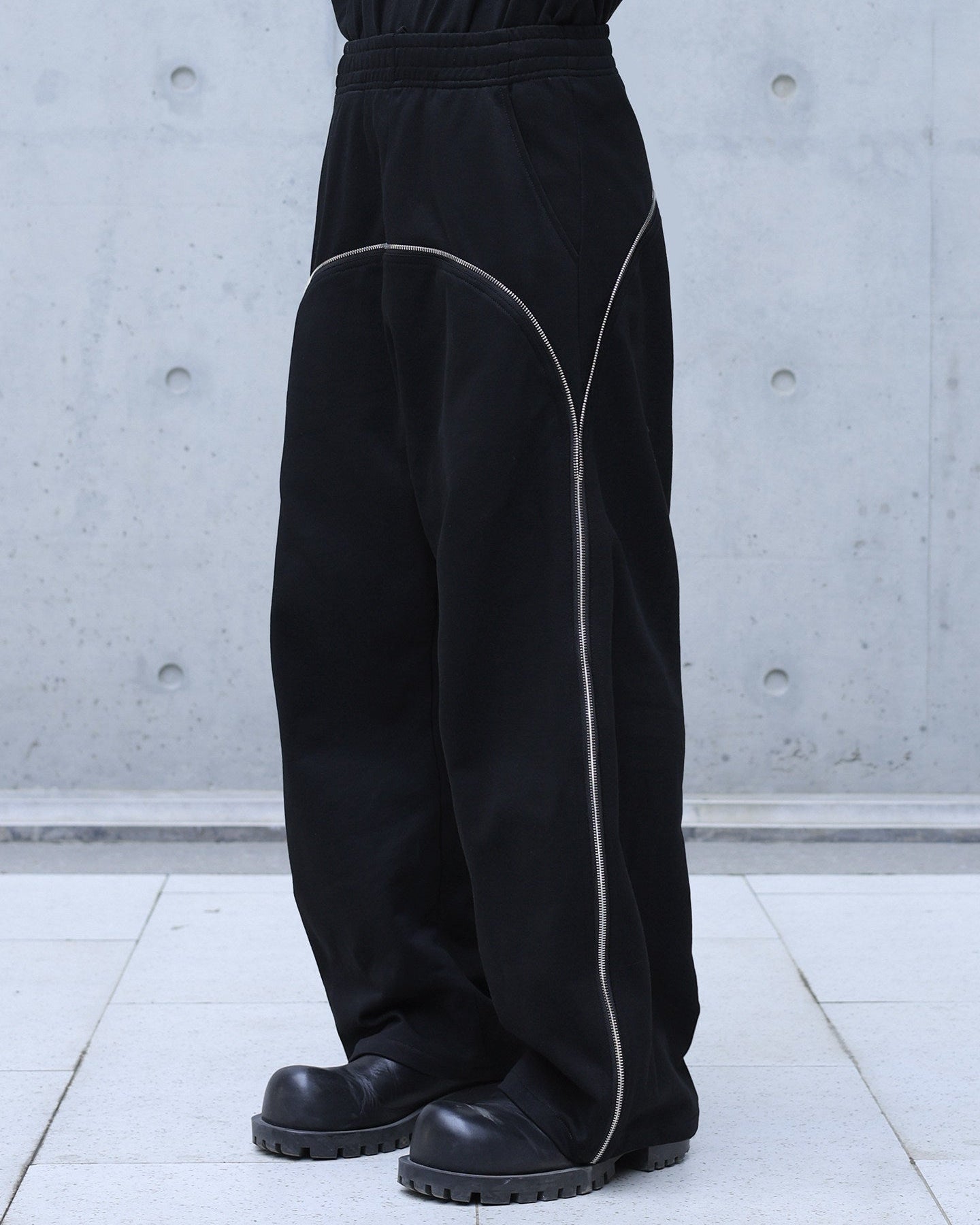 REFLECTIVE CURVED WIDE TRACK PANTS