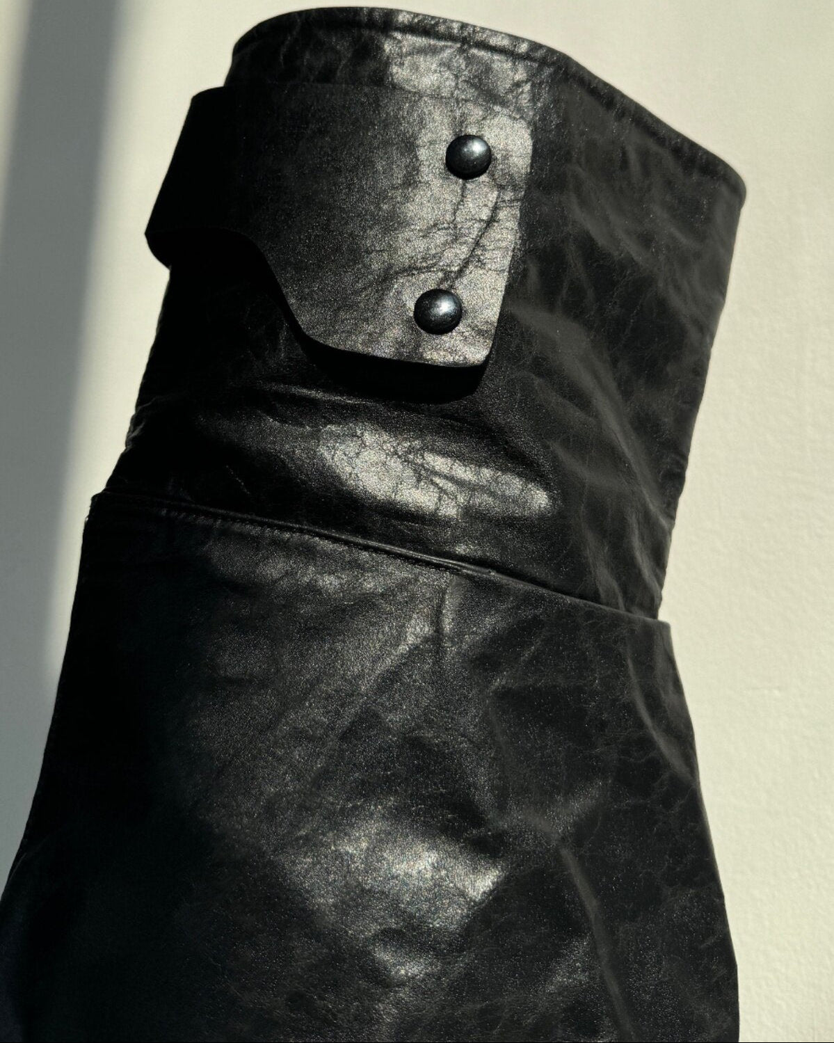 WASTELAND DISTRESSED BIKER MARTIN BOOTS