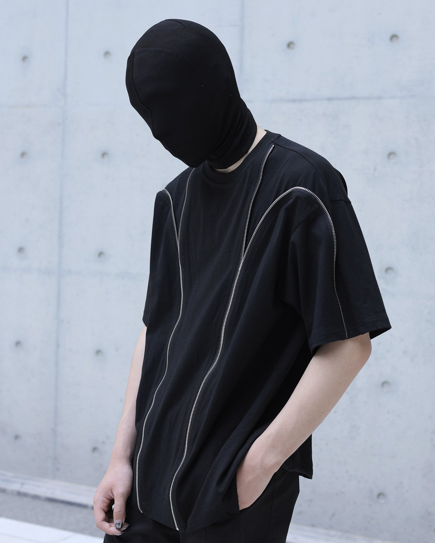 DECONSTRUCTED ZIP SPLICED TEE