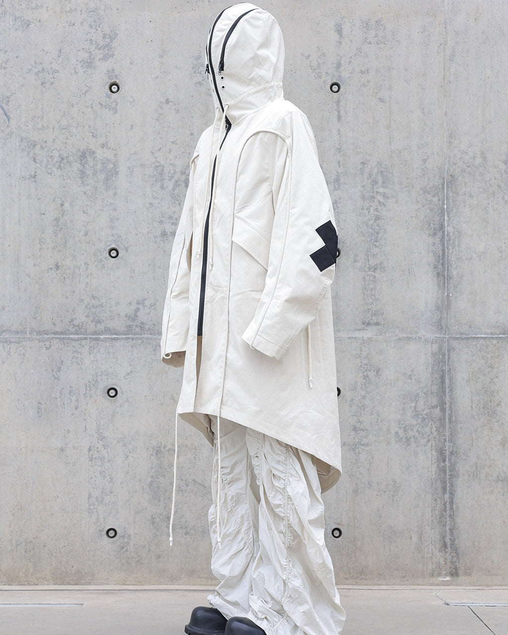 MASKED FISHTAIL HOODIE TRENCH COAT