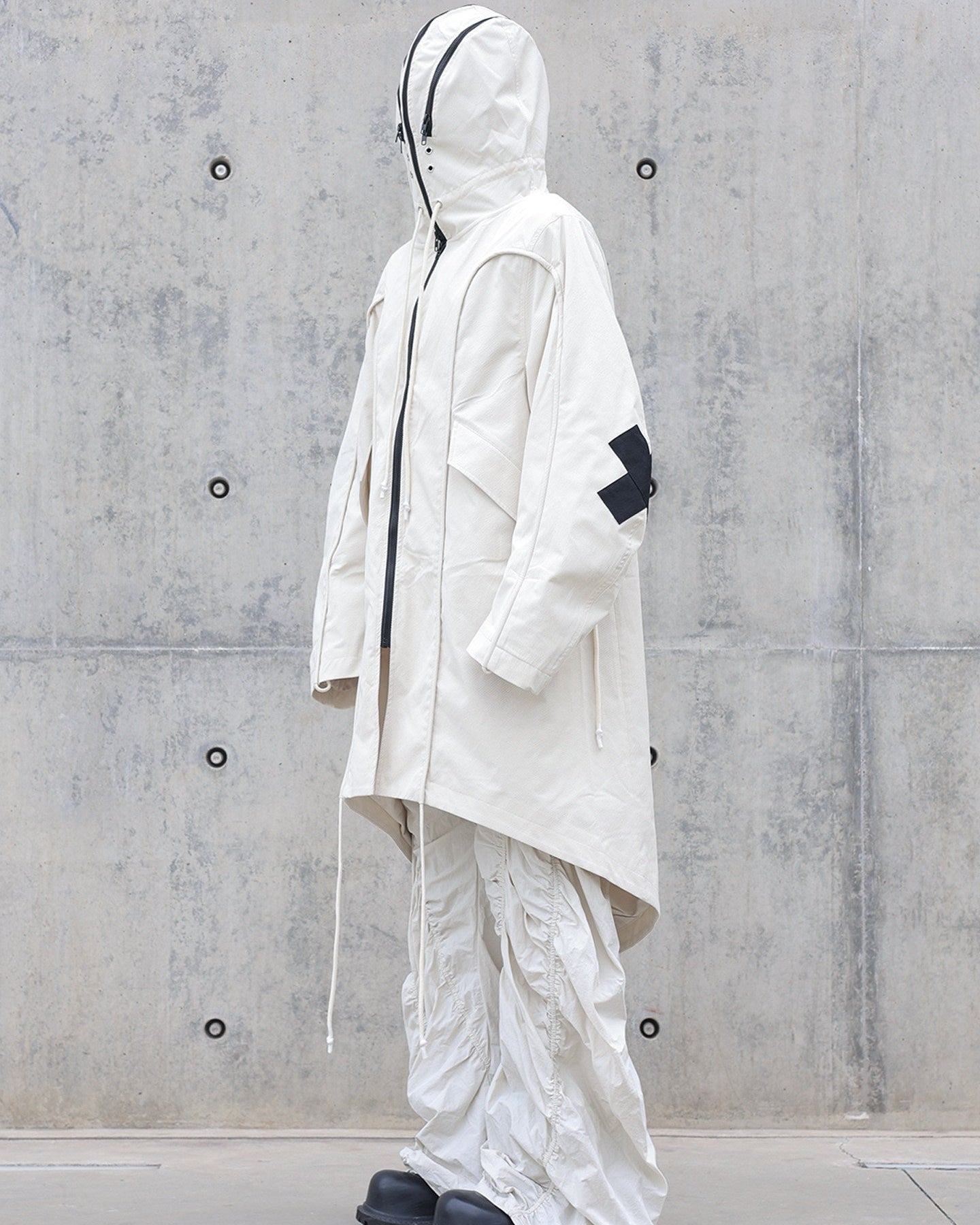 MASKED FISHTAIL HOODIE TRENCH COAT