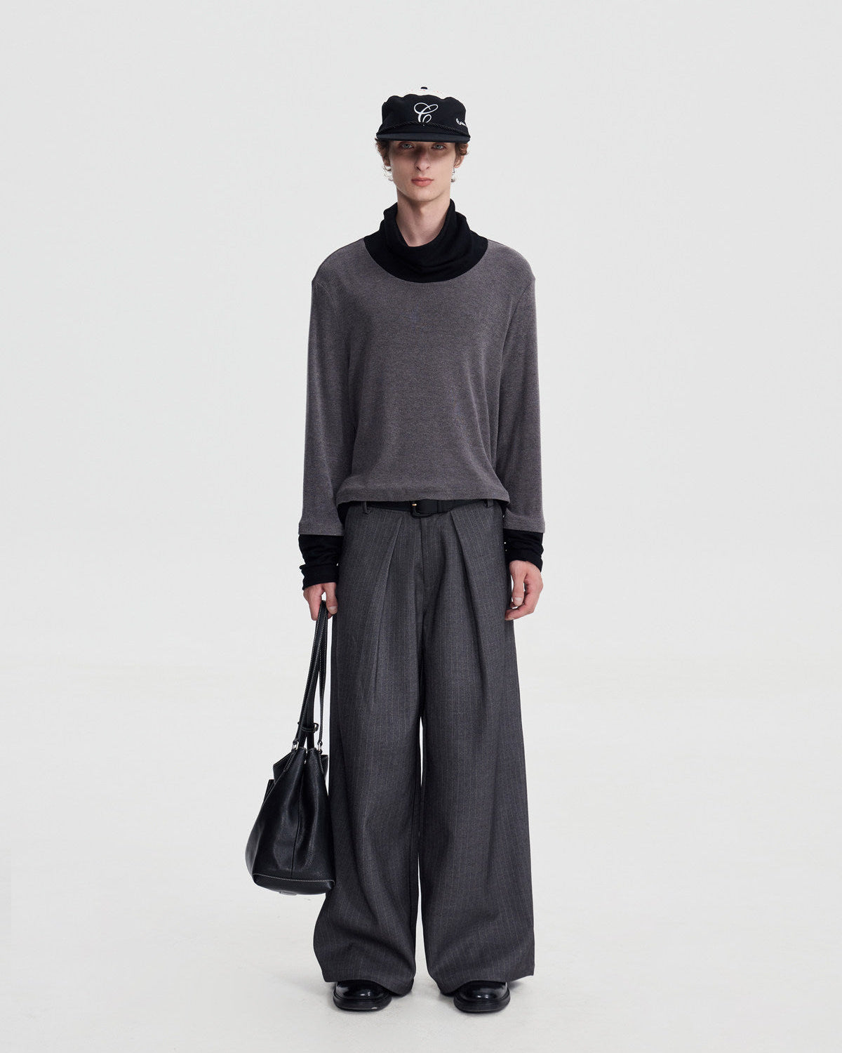 STRIPED PLEATED WIDE TROUSERS
