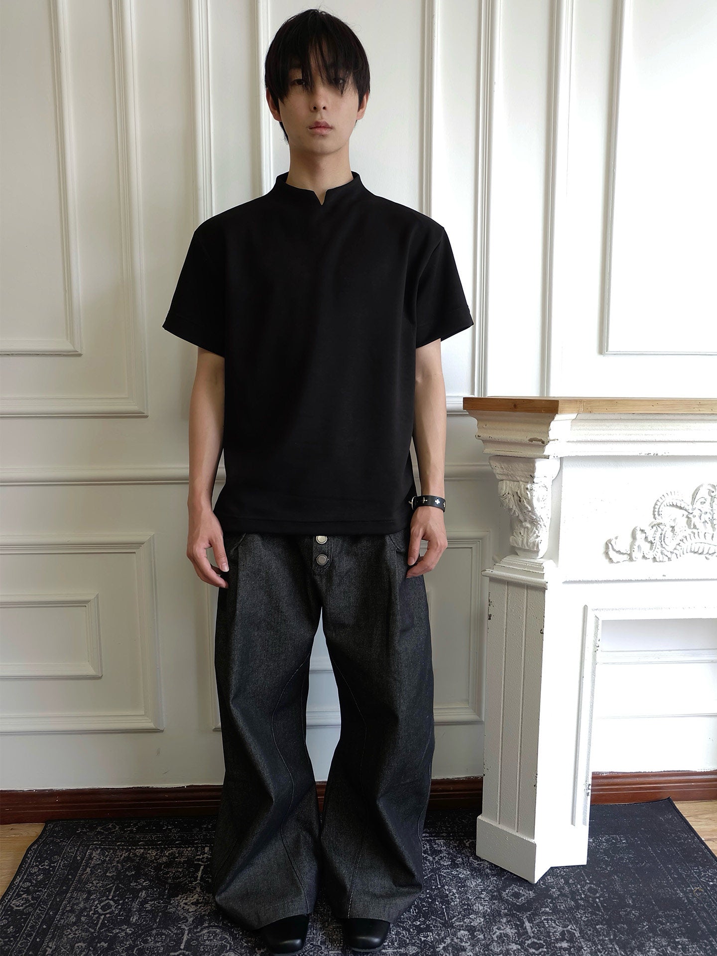 OFF/SC AIR SPACE COTTON STAND V-NECK TEE