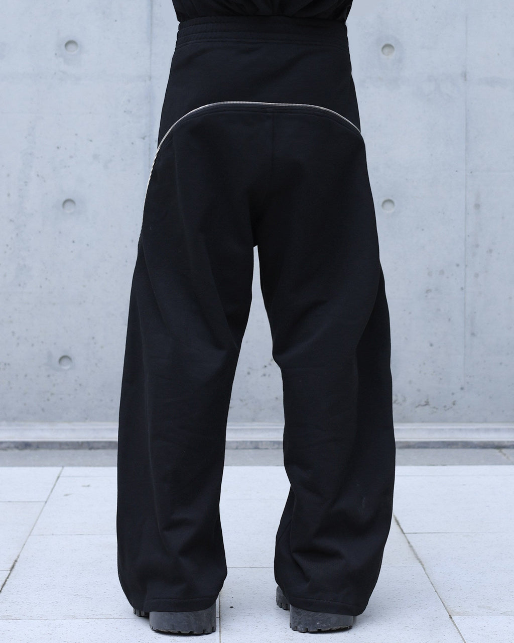REFLECTIVE CURVED WIDE TRACK PANTS