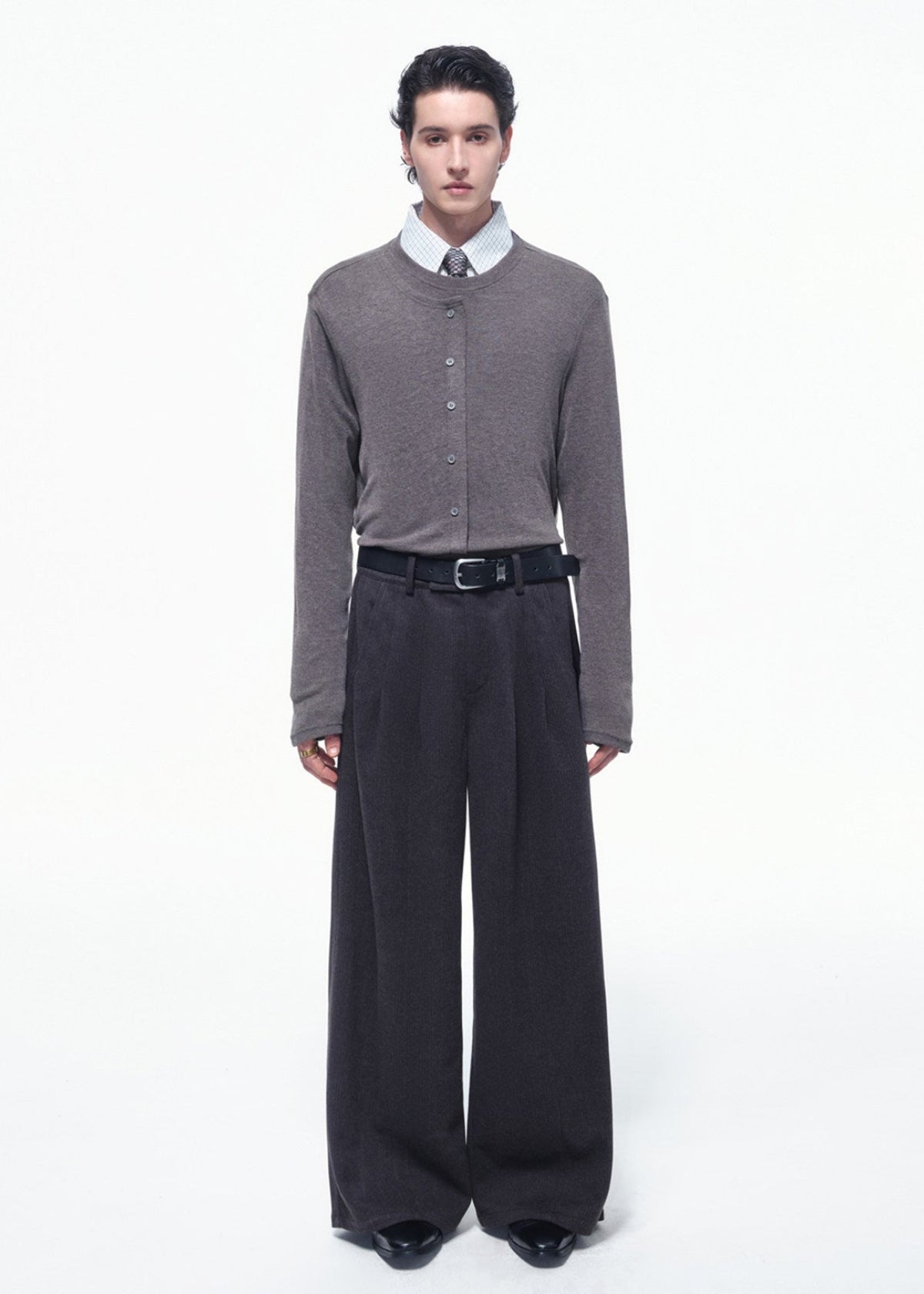 SCRIPT-X BUTTON LAYER SWEATER
