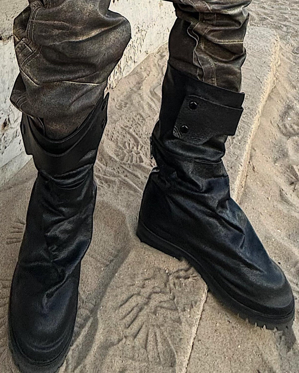 BOTAS MARTIN DE MOTOCICLISTA DESTRUIDAS MODELO WASTELAND